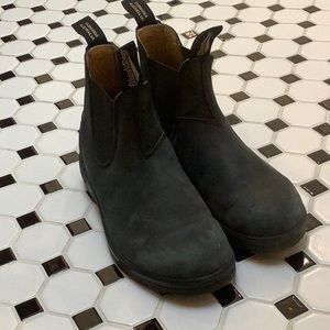 Blundstone boots, rustic black